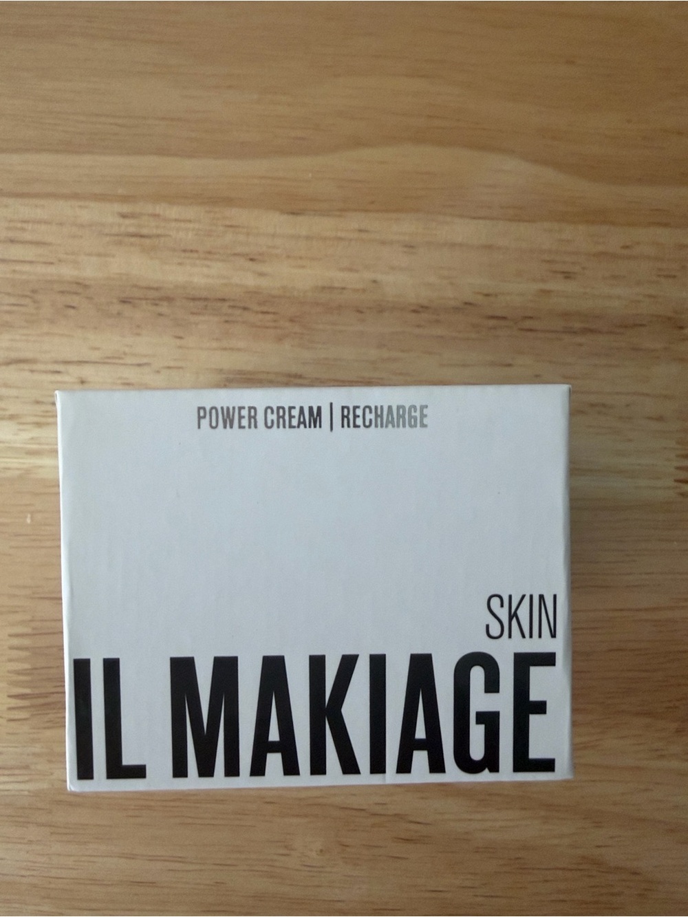 IL MAKIAGE Skin Power Cream Recharge - White and Black Packaging